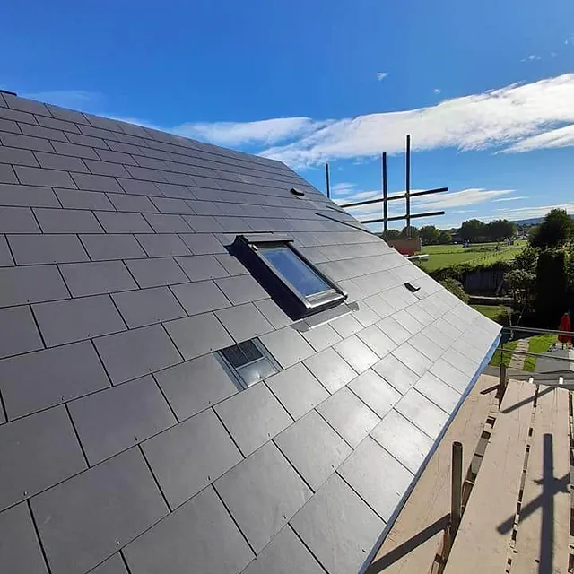 Roof window installations